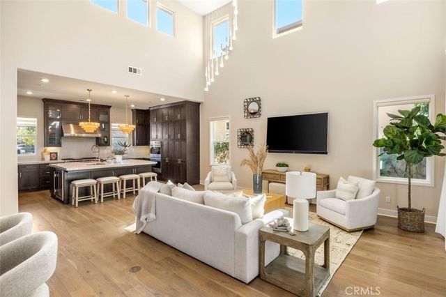 88 Iluna, Irvine, CA 92618