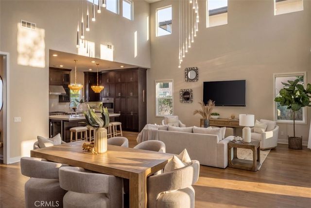 88 Iluna, Irvine, CA 92618
