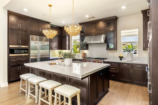 88 Iluna, Irvine, CA 92618
