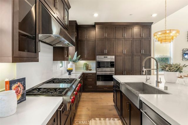 88 Iluna, Irvine, CA 92618