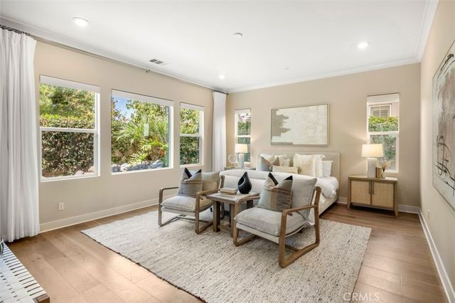 88 Iluna, Irvine, CA 92618