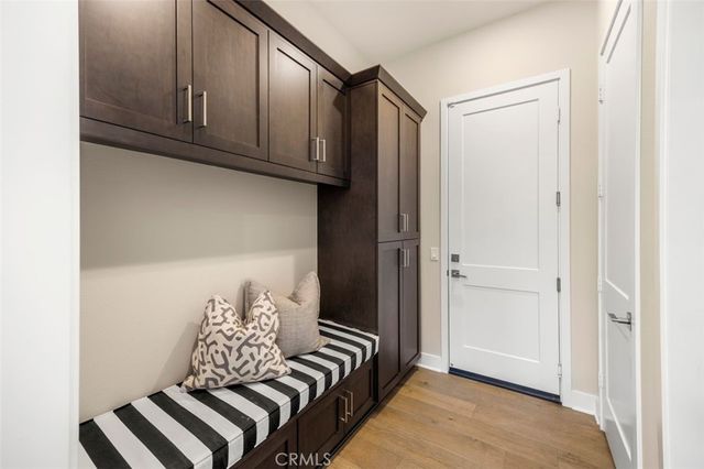 88 Iluna, Irvine, CA 92618