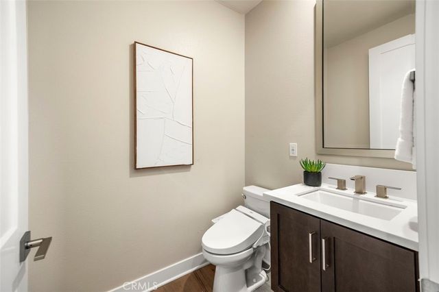 88 Iluna, Irvine, CA 92618