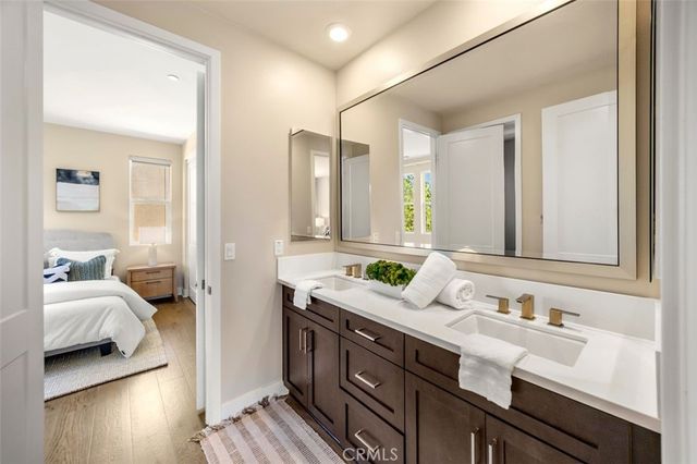 88 Iluna, Irvine, CA 92618