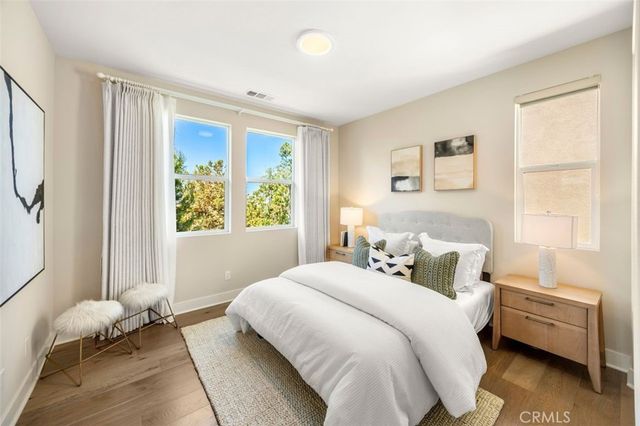 88 Iluna, Irvine, CA 92618