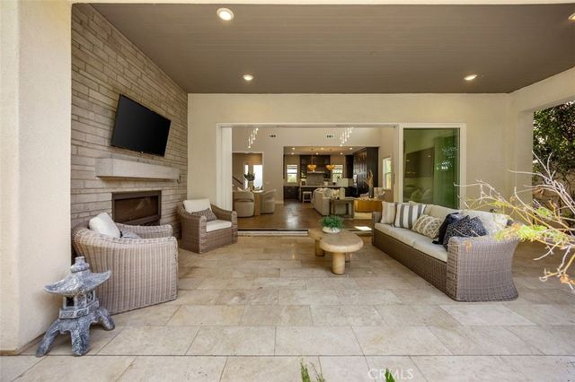 88 Iluna, Irvine, CA 92618