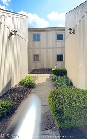 2557 Jackie Lane, Westlake, OH 44145