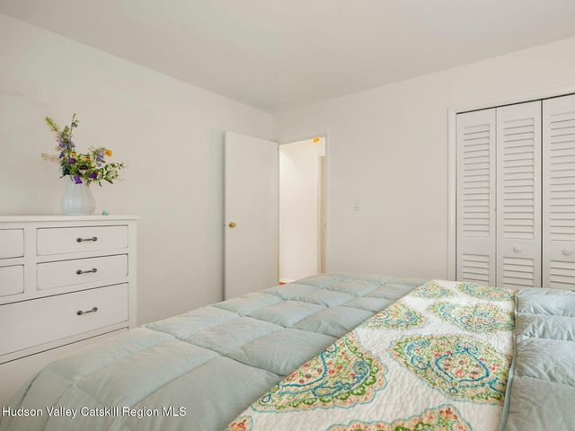 5 Streamside Terrace, Woodstock, NY 12498