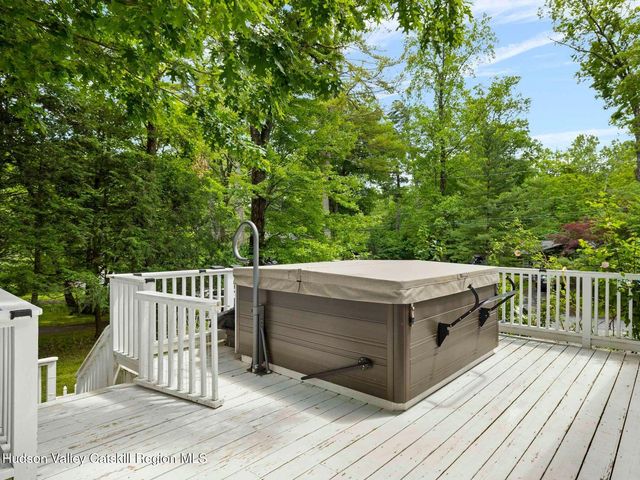 5 Streamside Terrace, Woodstock, NY 12498