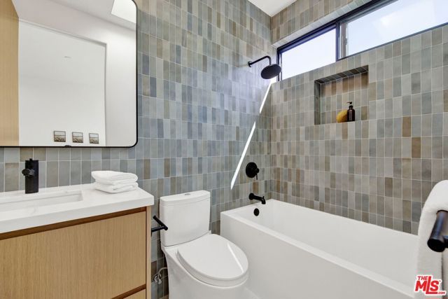 12488 Rubens Avenue, Los Angeles, CA 90066