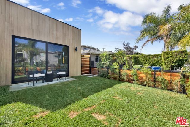 12488 Rubens Avenue, Los Angeles, CA 90066