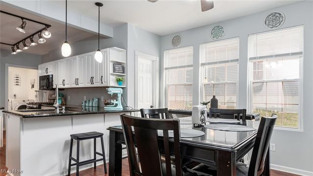 72 N Pembroke Avenue, Zanesville, OH 43701