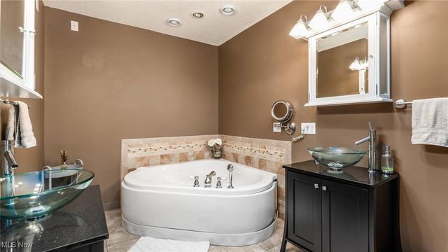 72 N Pembroke Avenue, Zanesville, OH 43701