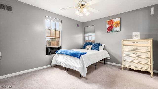 72 N Pembroke Avenue, Zanesville, OH 43701