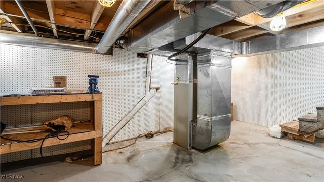 72 N Pembroke Avenue, Zanesville, OH 43701