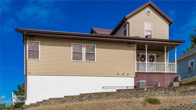 72 N Pembroke Avenue, Zanesville, OH 43701