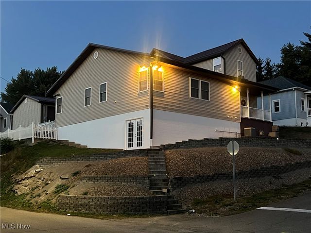 72 N Pembroke Avenue, Zanesville, OH 43701