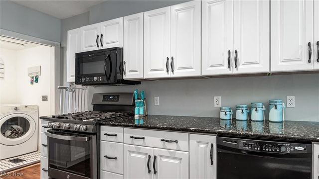 72 N Pembroke Avenue, Zanesville, OH 43701