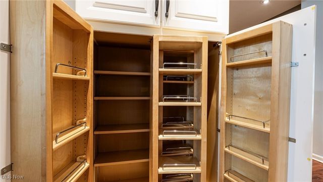 72 N Pembroke Avenue, Zanesville, OH 43701