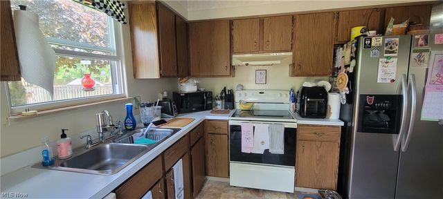 551 Carolyn Drive, Brunswick, OH 44212