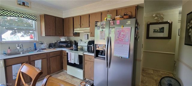 551 Carolyn Drive, Brunswick, OH 44212