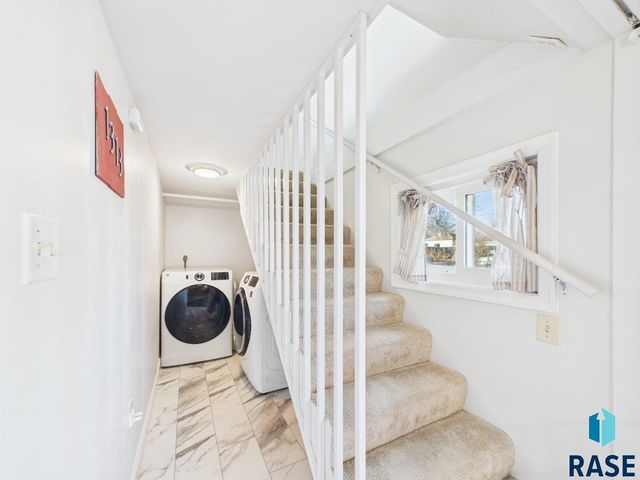 1313 S Riverdale Rd Road, Sioux Falls, SD 57105