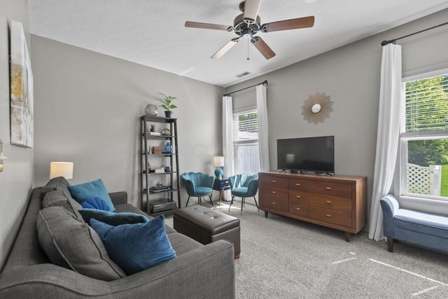 496 Fullers Circle, Pickerington, OH 43147