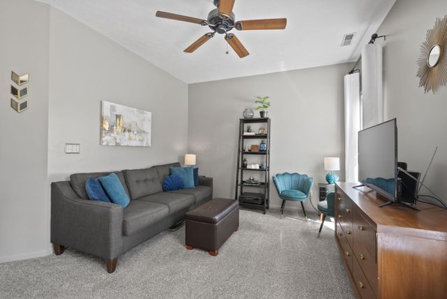 496 Fullers Circle, Pickerington, OH 43147