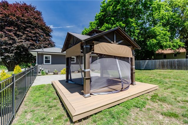 18 Hattie Avenue, Smithfield, RI 02828