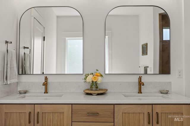 4045 Whistling Heights Way, Nampa, ID 83687