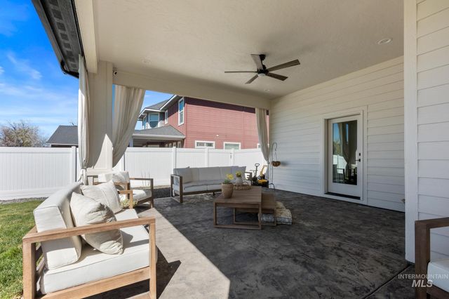 4045 Whistling Heights Way, Nampa, ID 83687