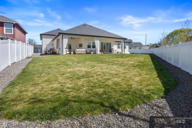 4045 Whistling Heights Way, Nampa, ID 83687