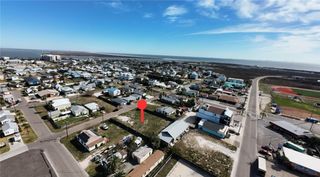 216 E Roberts Ave, Port Aransas, TX 78373