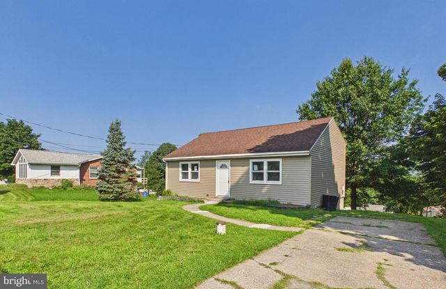 5112 IRENE DR, Harrisburg, PA 17112