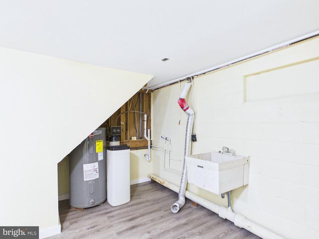 5112 IRENE DR, Harrisburg, PA 17112