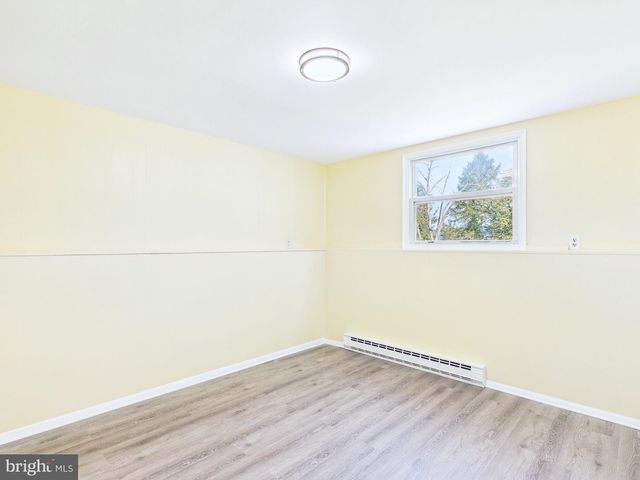 5112 IRENE DR, Harrisburg, PA 17112