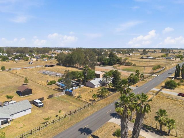 20105 Olympia Road, Madera, CA 93638