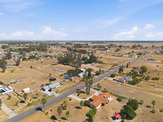 20105 Olympia Road, Madera, CA 93638