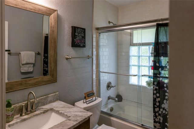 1324 Birch Lane, Des Moines, IA 50315