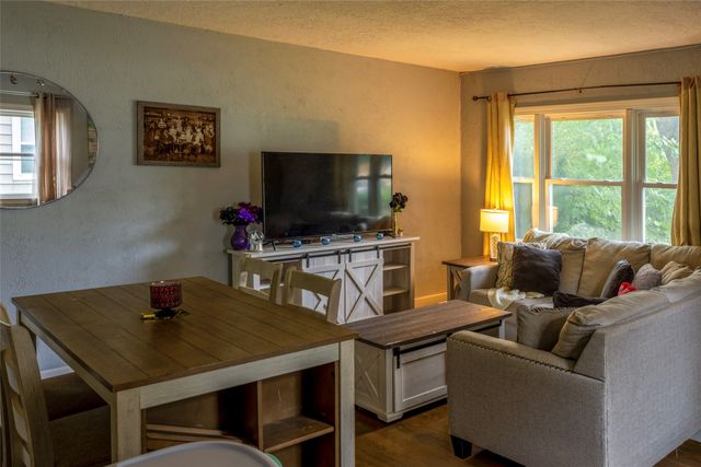1324 Birch Lane, Des Moines, IA 50315