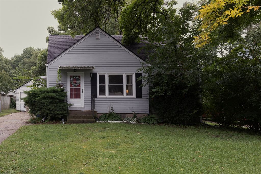 1324 Birch Lane, Des Moines, IA 50315