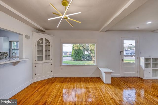 1910 S QUEEN ST, York, PA 17403