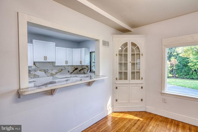 1910 S QUEEN ST, York, PA 17403