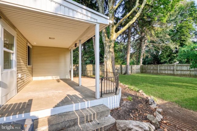 1910 S QUEEN ST, York, PA 17403