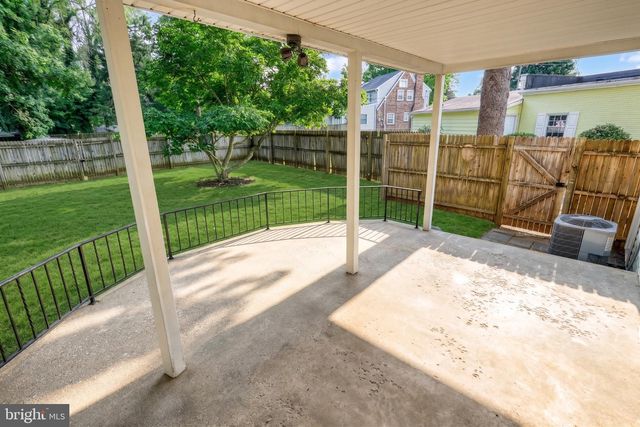 1910 S QUEEN ST, York, PA 17403