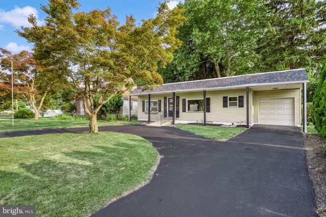 1910 S QUEEN ST, York, PA 17403