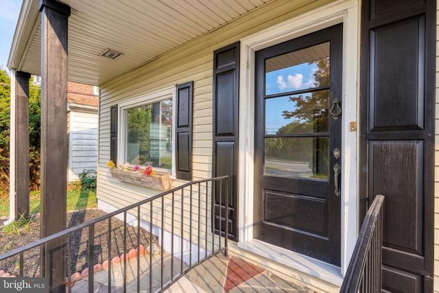 1910 S QUEEN ST, York, PA 17403