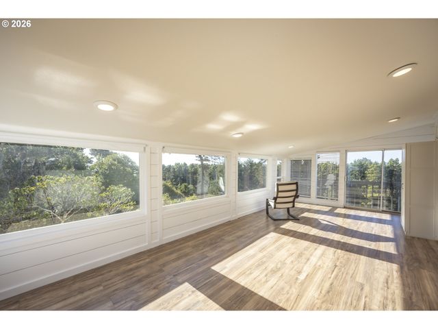 87748 TERRACE VIEW Dr, Florence, OR 97439