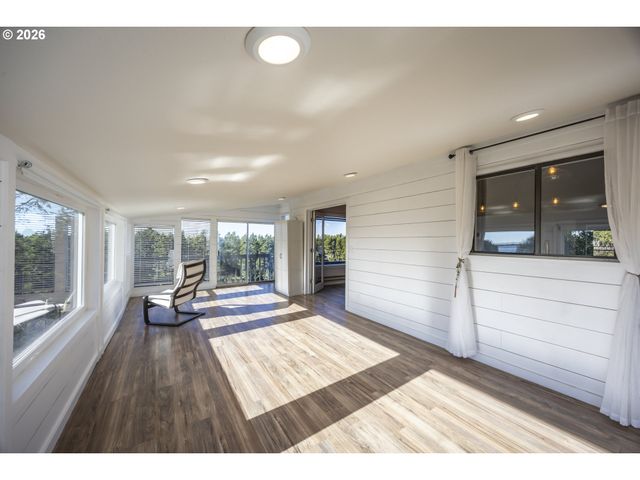 87748 TERRACE VIEW Dr, Florence, OR 97439