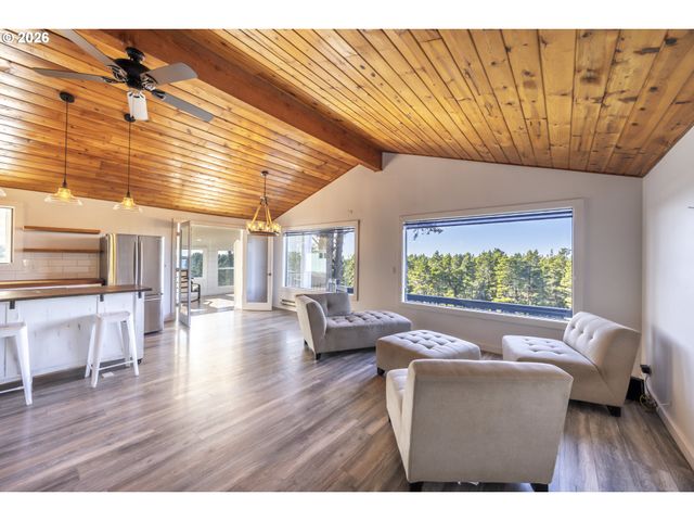 87748 TERRACE VIEW Dr, Florence, OR 97439